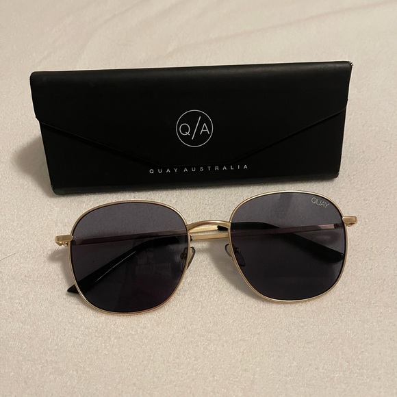Quay Australia Accessories - Quay Australia Jezabell Sunglasses